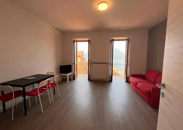 Regolo House Apartment *